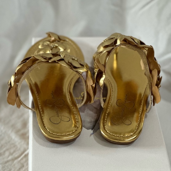 Jessica Simpson Ginima Metallic Flip-flop Sandal - Picture 4 of 5